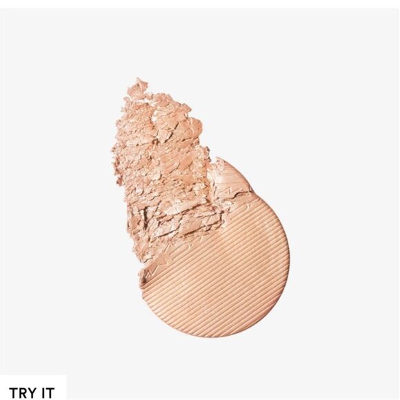 NIB 43.00 MAC
Extra Dimension Skinfinish Highlighter - Picture 3 of 7